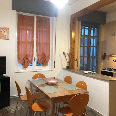 Tarumbo Intero 120 Mq Apartment