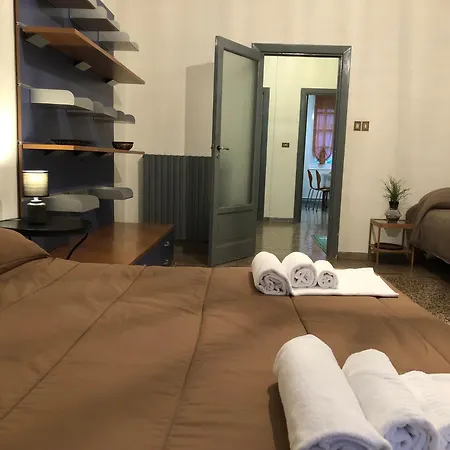 Appartement Tarumbo Intero 120 Mq Napels