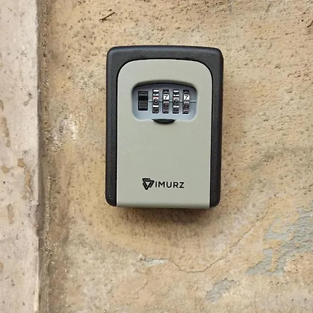 Tarumbo Intero 120 Mq נאפולי